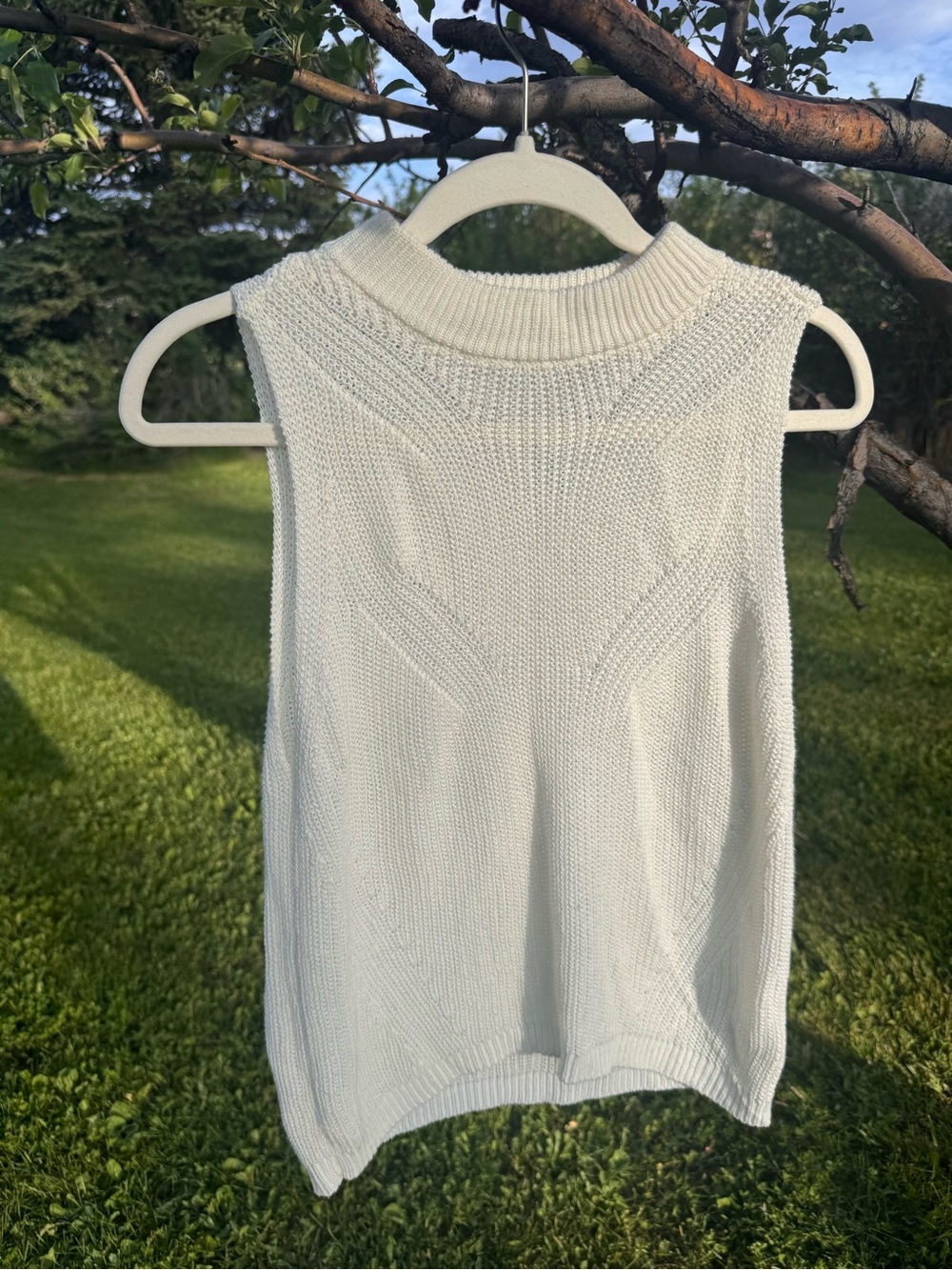 Joe’s Jeans Cream Knit Sleeveless Sweater Tank